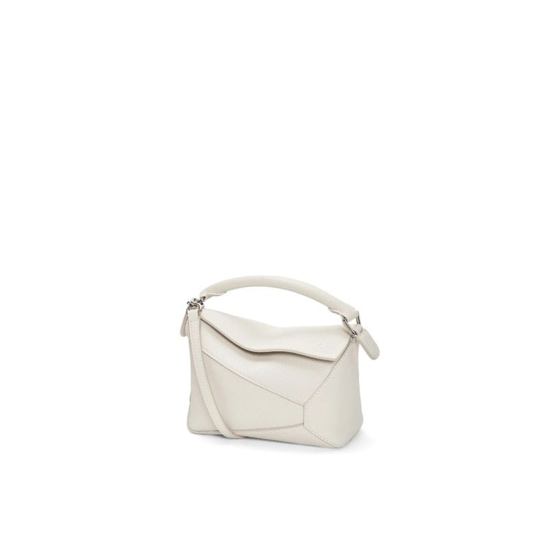 Loewe Mini Puzzle in Grained Calfskin -White
