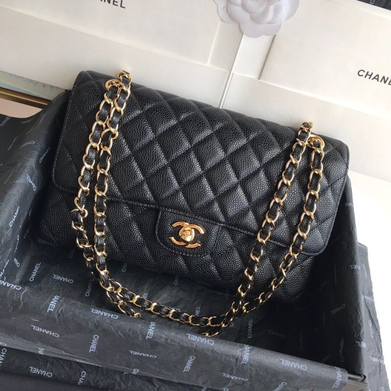 Medium Chanel Classic Handbag in Grained Leather 