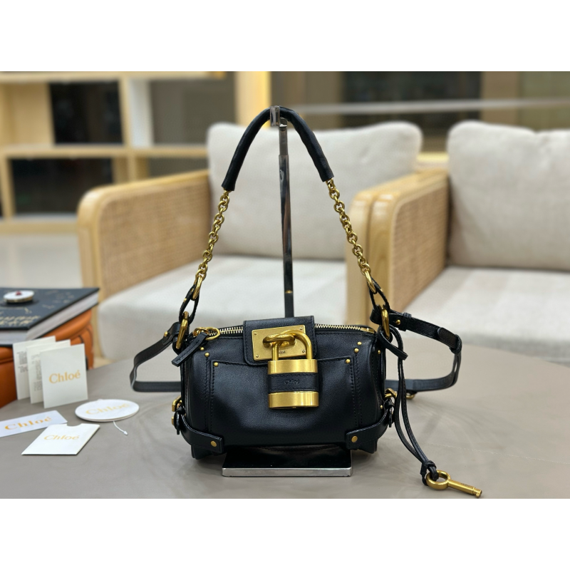 Chloe kleine Paddington Kettentasche-Black